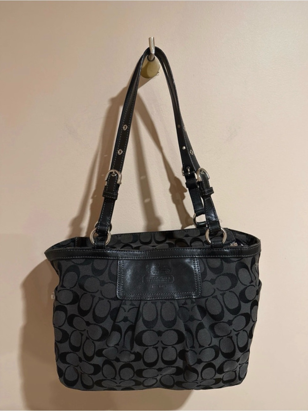 Coach Signature Gallery Tote